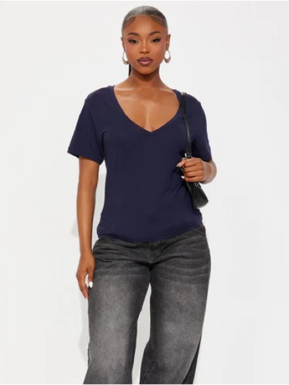 Ava Classic V-Neck Tee NEW 🏷️